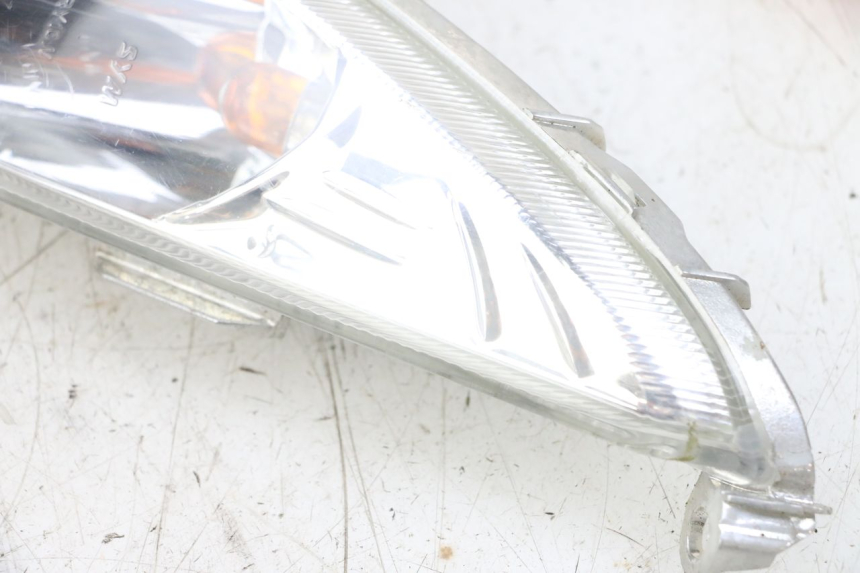 photo de FANALE ANTERIORE DESTRO SYM ORBIT 2 4T 50 (2008 - 2017) - Stato della superficie e materiale