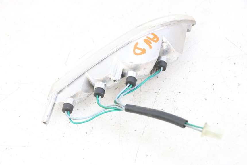 photo de FRECCE DESTRA ANTERIORE PEUGEOT VIVACITY 125 (2010 - 2017) - Primo piano tecnico