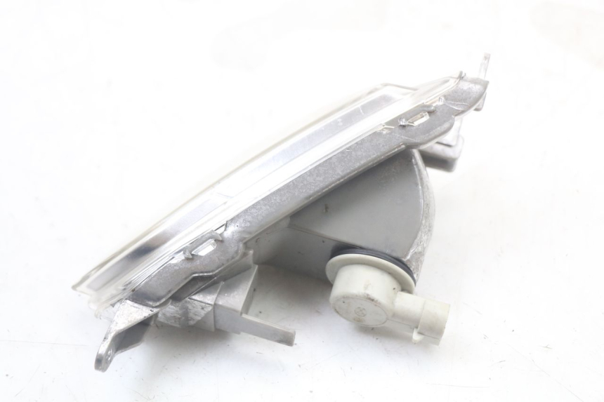 photo de FRECCE DESTRA ANTERIORE PIAGGIO LIBERTY IGET 4T 50 (2021 - 2025) - Dettagli dei punti di fissaggio