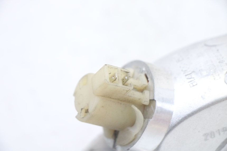 photo de FANALE ANTERIORE DESTRO PIAGGIO ZIP 4T 50 (2018 - 2020) - Dettagli dei punti di fissaggio