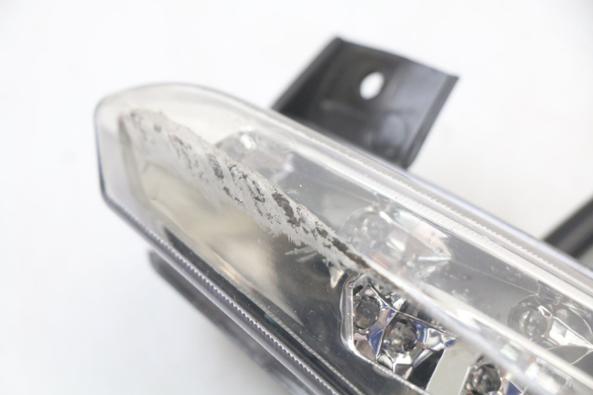 photo de FANALE ANTERIORE DESTRO EUROCKA R8 4T 50 (2013 - 2022) - Zoom sullo stato d'uso