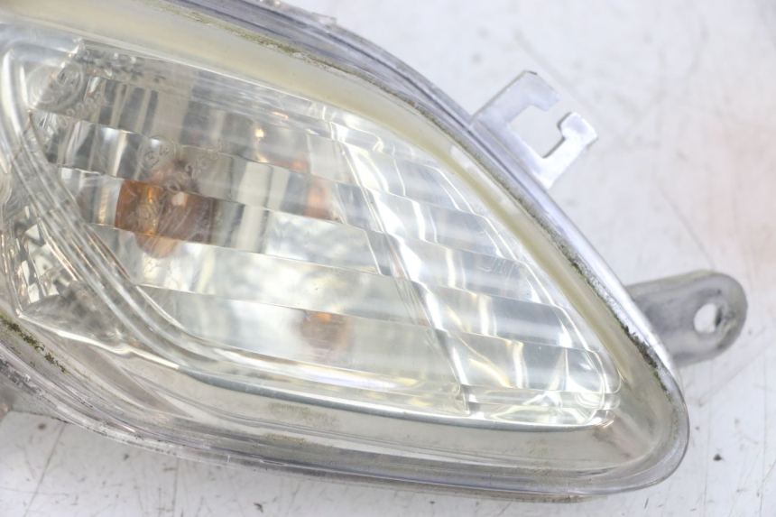 photo de FANALE ANTERIORE DESTRO JM MOTORS SANTANA 50 (2014 - 2023) - Dettagli dei punti di fissaggio