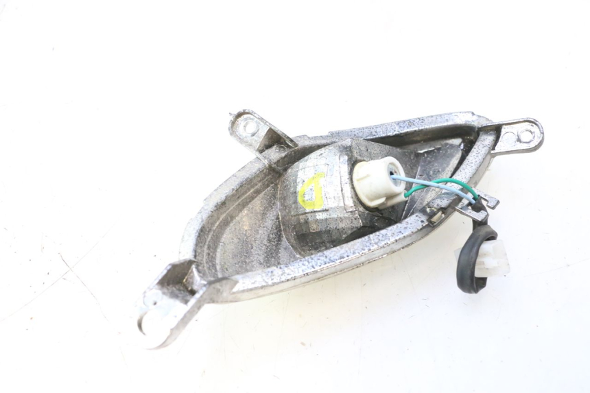 photo de FANALE ANTERIORE DESTRO JM MOTORS SANTANA 50 (2014 - 2023) - Primo piano tecnico