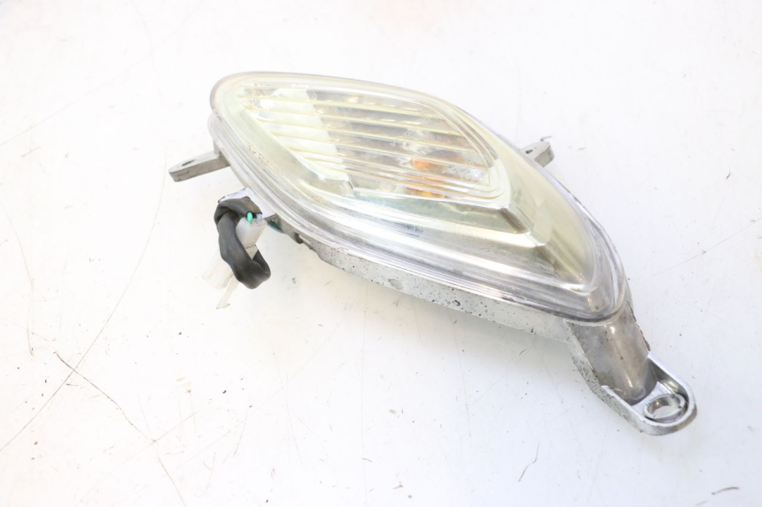 photo de FANALE ANTERIORE DESTRO JM MOTORS SANTANA 50 (2014 - 2023) - Stato della superficie e materiale