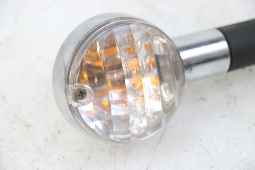 photo de FRECCE DESTRA ANTERIORE APRILIA SCARABEO GT TOURING 125 (1999 - 2005) - Stato della superficie e materiale