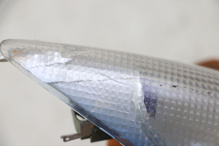 photo de FRECCE DESTRA ANTERIORE PEUGEOT SPEEDFIGHT 2 LC 50 (2000 - 2009) - Zoom sullo stato d'uso