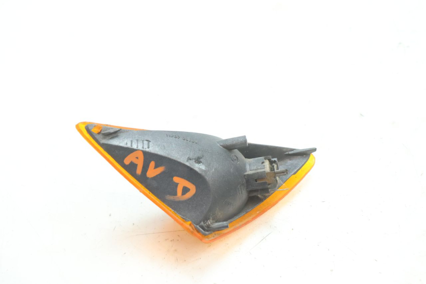 photo de FRECCE DESTRA ANTERIORE PEUGEOT SPEEDFIGHT LC 50 (1996 - 2002) - Altra angolazione