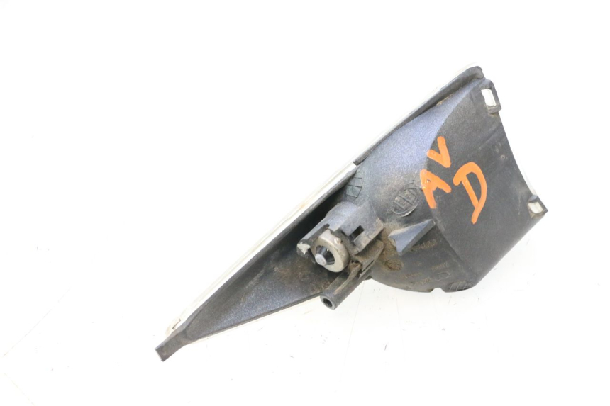 photo de FRECCE DESTRA ANTERIORE PEUGEOT SPEEDFIGHT LC 50 (1996 - 2002) - Altra angolazione