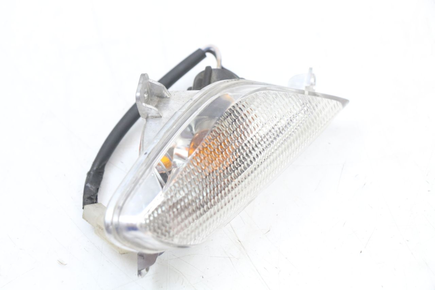 photo de FANALE ANTERIORE DESTRO APRILIA SR 2T 50 (2018 - 2022) - Zoom sullo stato d'uso