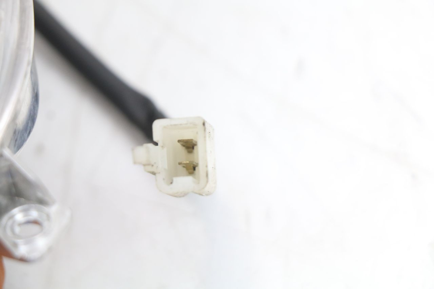 photo de FANALE ANTERIORE DESTRO APRILIA SR 2T 50 (2018 - 2022) - Primo piano tecnico