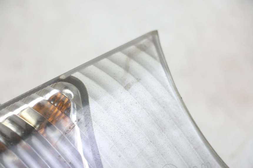 photo de FANALE ANTERIORE DESTRO SUZUKI BURGMAN 125 (2007 - 2014) - Zoom sullo stato d'uso