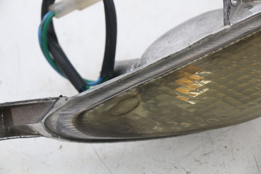 photo de FANALE ANTERIORE DESTRO BAOTIAN TRAVEL SPIRIT 50 (2010 - 2012) - Zoom sullo stato d'uso