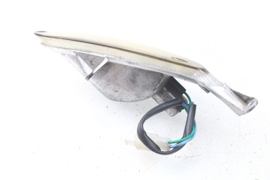 photo de FANALE ANTERIORE DESTRO BAOTIAN TRAVEL SPIRIT 50 (2010 - 2012) - Dettagli dei punti di fissaggio