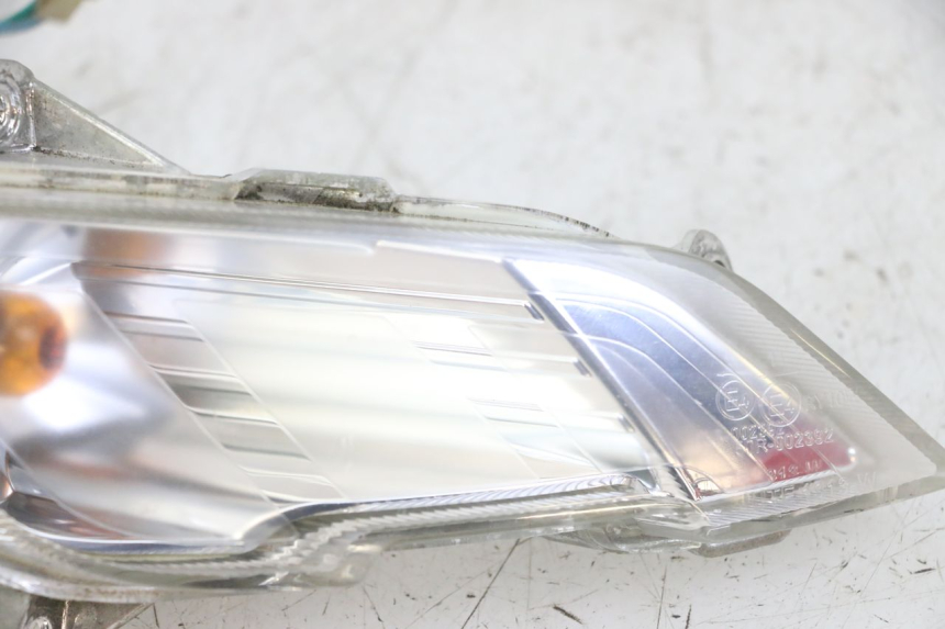 photo de FRECCE DESTRA ANTERIORE PEUGEOT TWEET 4T 50 (2014 - 2019) - Dettagli dei punti di fissaggio