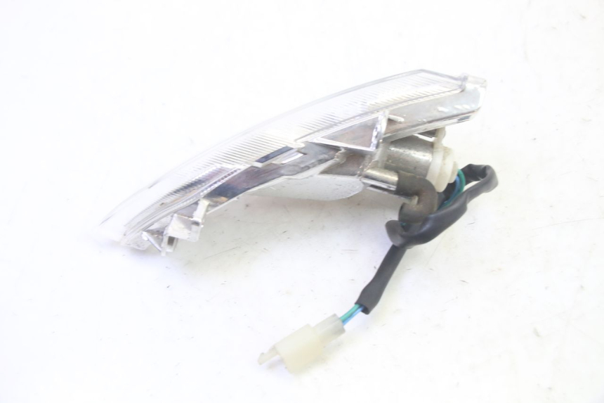 photo de FRECCE DESTRA ANTERIORE PEUGEOT TWEET PRO EFI 4T 50 (2021 - 2022) - Dettaglio del componente