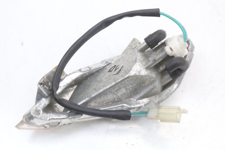 photo de CLIGNOTANTE ANTERIORE DESTRA PEUGEOT TWEET 125 (2018 - 2021) - Vista d'insieme del prodotto