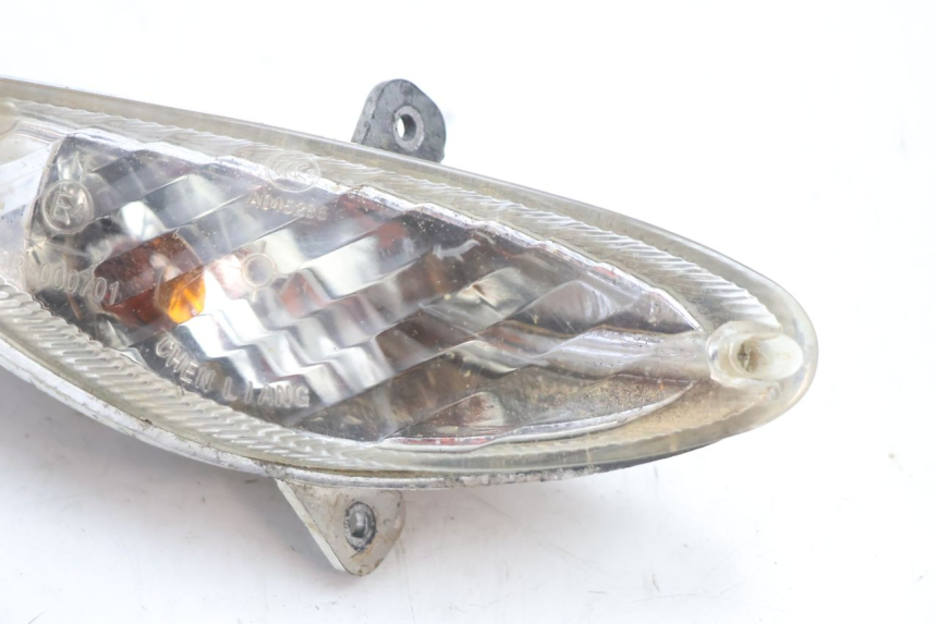 photo de CLIGNOTANTE ANTERIORE DESTRA PEUGEOT V-CLIC VCLIC 50 (2007 - 2013) - Zoom sullo stato d'uso