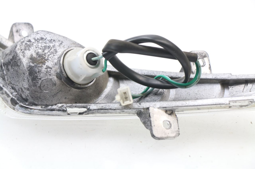 photo de FANALE ANTERIORE DESTRO RAZZO VENICE 50 (2009 - 2014) - Altra angolazione