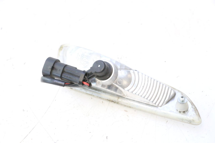 photo de CLIGNOTANTE ANTERIORE DESTRA PIAGGIO VESPA PRIMAVERA 2T 50 (2013 - 2018) - Primo piano tecnico
