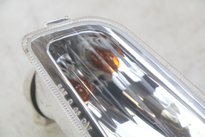 photo de CLIGNOTANTE ANTERIORE DESTRA PIAGGIO VESPA S 2T 50 (2007 - 2014) - Zoom sullo stato d'uso