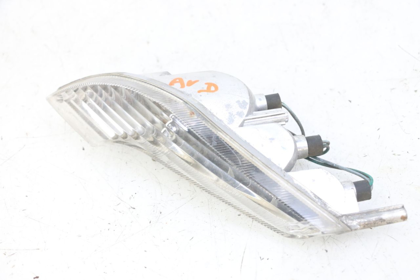 photo de FRECCE DESTRA ANTERIORE PEUGEOT VIVACITY NEW 4T 50 (2008 - 2017) - Primo piano tecnico