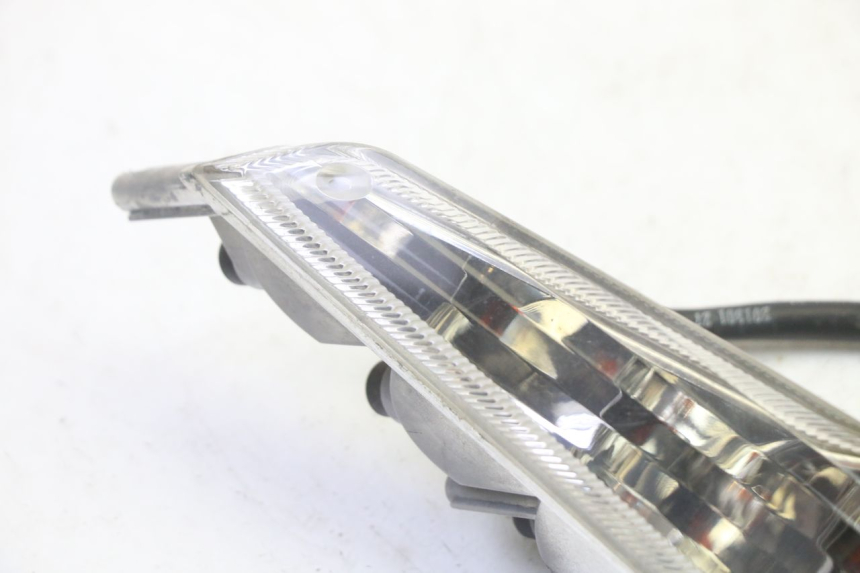 photo de FRECCE DESTRA ANTERIORE PEUGEOT VIVACITY NEW 4T 50 (2008 - 2017) - Dettaglio del componente