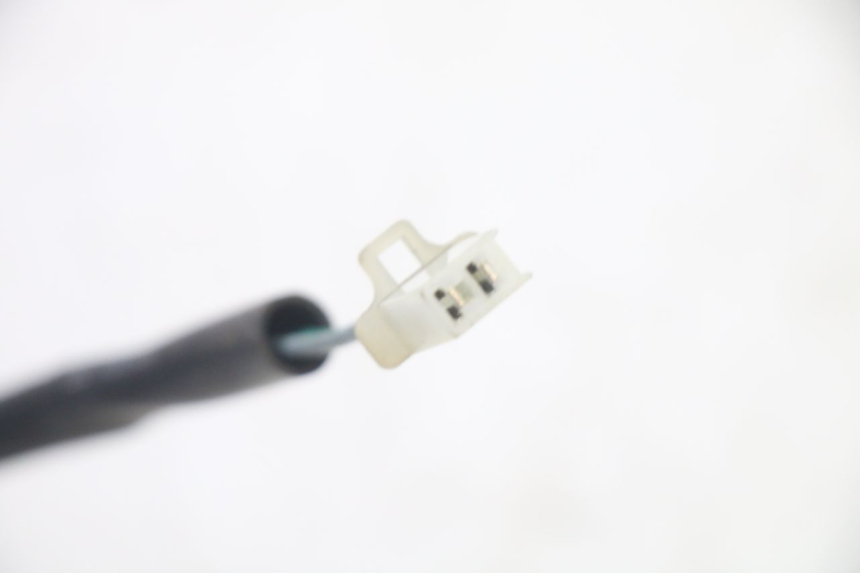 photo de FRECCE DESTRA ANTERIORE PEUGEOT VIVACITY NEW 4T 50 (2008 - 2017) - Stato della superficie e materiale