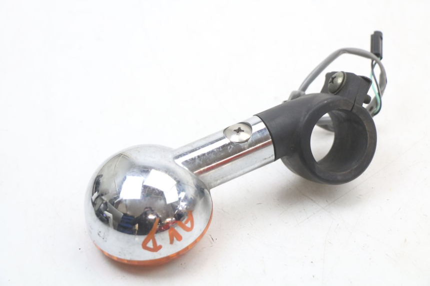 photo de FRECCE DESTRA ANTERIORE SUZUKI VL INTRUDER 125 (2004 - 2007) - Altra angolazione