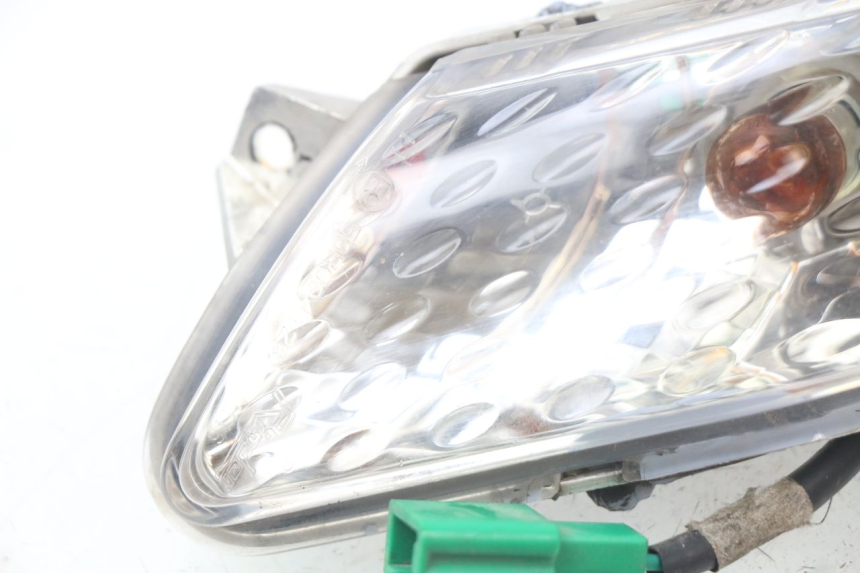 photo de CLIGNOTANTE ANTERIORE DESTRA YAMAHA XMAX X-MAX 125 (2006 - 2009) - Zoom sullo stato d'uso