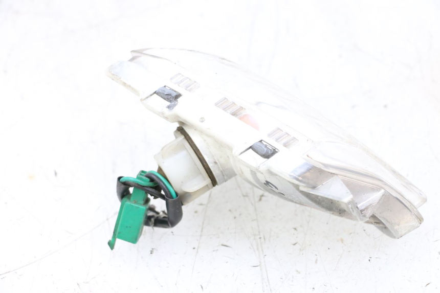 photo de CLIGNOTANTE ANTERIORE DESTRA YAMAHA XMAX X-MAX 125 (2006 - 2009) - Dettagli dei punti di fissaggio