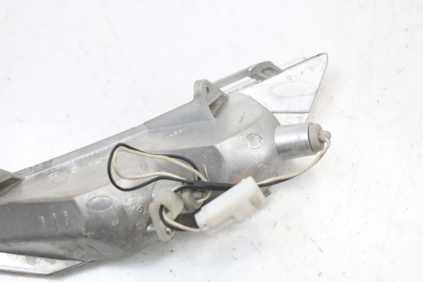 photo de CLIGNOTANTE ANTERIORE DESTRA PIAGGIO X8 125 (2004 - 2007) - Vista d'insieme del prodotto