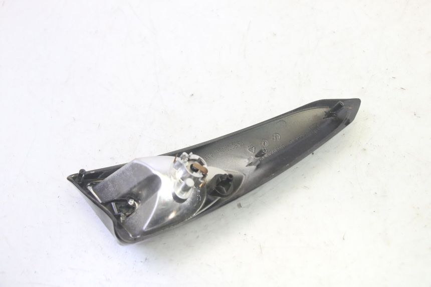 photo de CLIGNOTANTE ANTERIORE DESTRA PIAGGIO XEVO - X EVO 125 (2007 - 2017) - Vista d'insieme del prodotto