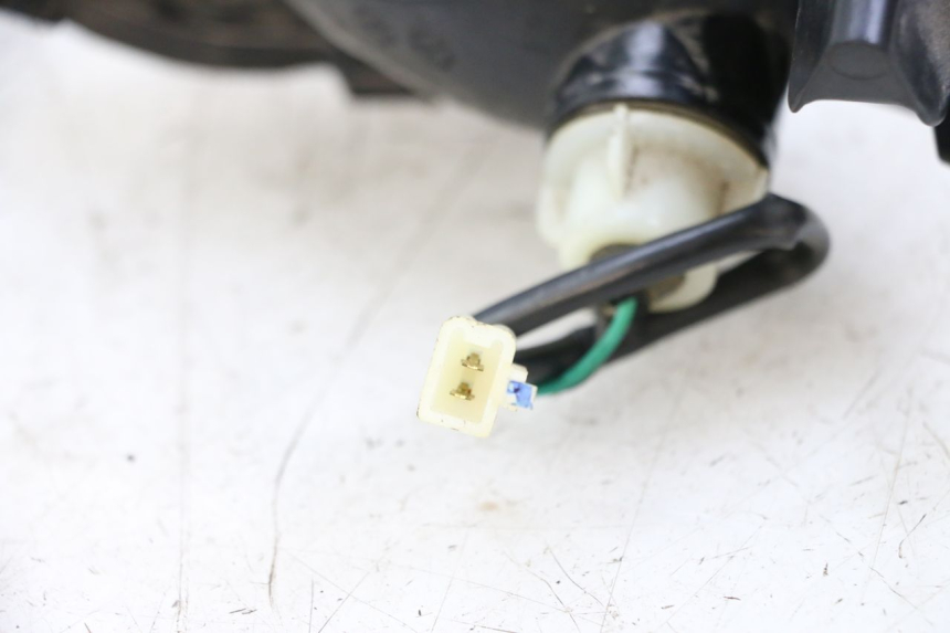photo de FANALE ANTERIORE DESTRO YAMAHA NEOS NEO'S 4T 50 (2008 - 2016) - Primo piano tecnico