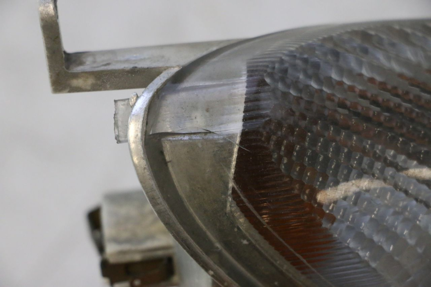 photo de FANALE ANTERIORE DESTRO YAMAHA YP MAJESTY 125 (2002 - 2006) - Altra angolazione