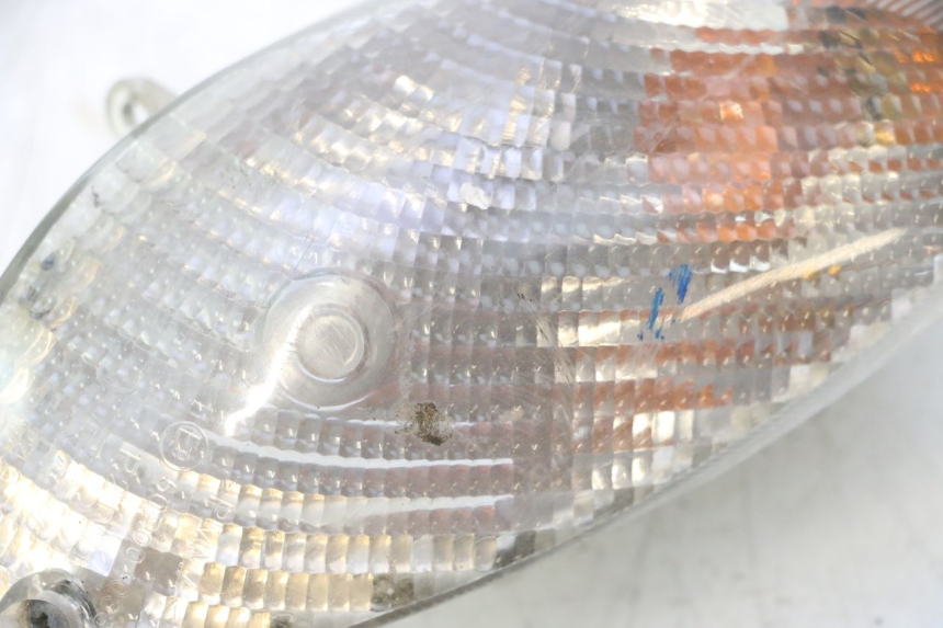 photo de FANALE ANTERIORE DESTRO YAMAHA YP MAJESTY 125 (2002 - 2006) - Dettagli dei punti di fissaggio