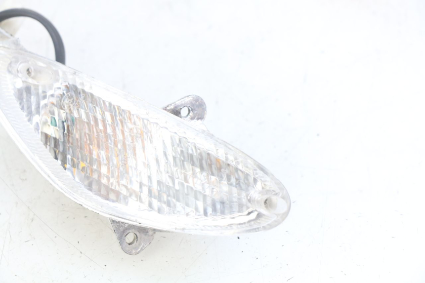 photo de FANALE ANTERIORE DESTRO UNIVERSAL BIKE ZN50QT-11B 50 (2018 - 2021) - Primo piano tecnico