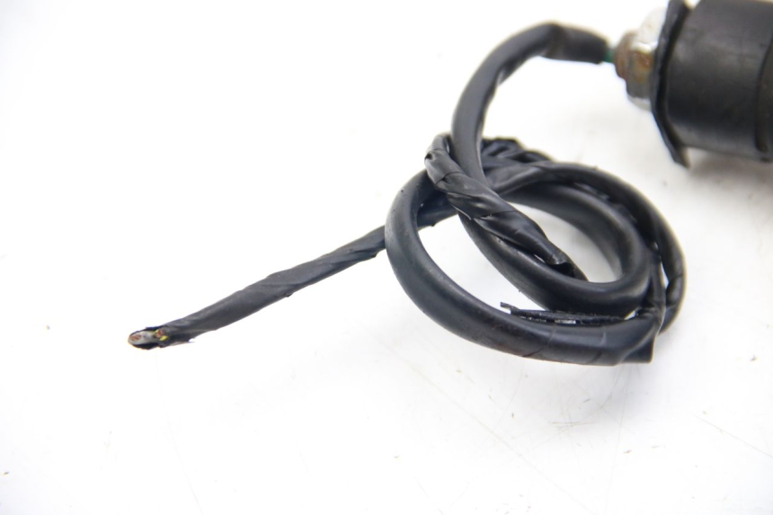 photo de FANALE ANTERIORE DESTRO KAWASAKI ZX-6R ZX6R 600 (1995 - 1997) - Primo piano tecnico