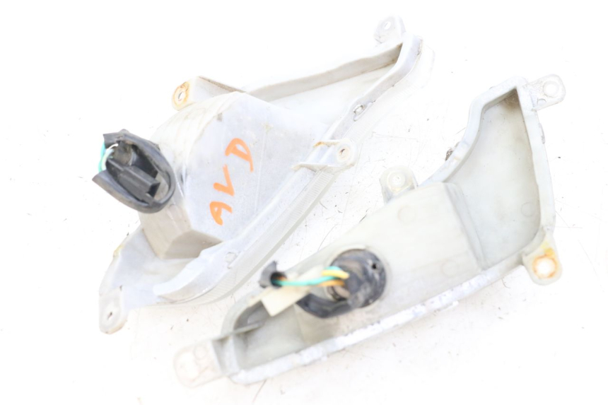 photo de FANALE ANTERIORE SYM FIDDLE 2 50 (2008 - 2013) - Zoom sullo stato d'uso