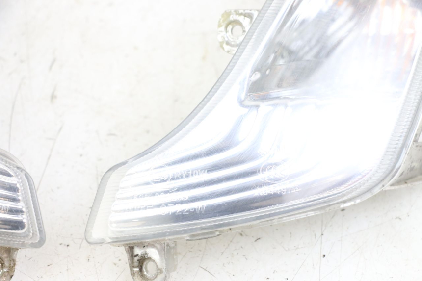 photo de FANALE ANTERIORE SYM FIDDLE 2 50 (2008 - 2013) - Stato della superficie e materiale