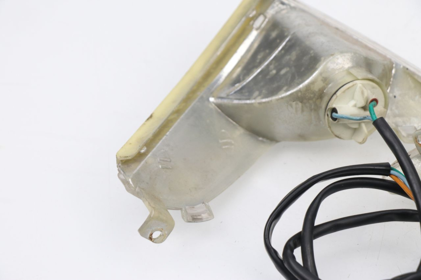 photo de FANALE ANTERIORE REVATTO FUTURA GT 125 (2006 - 2008) - Primo piano tecnico