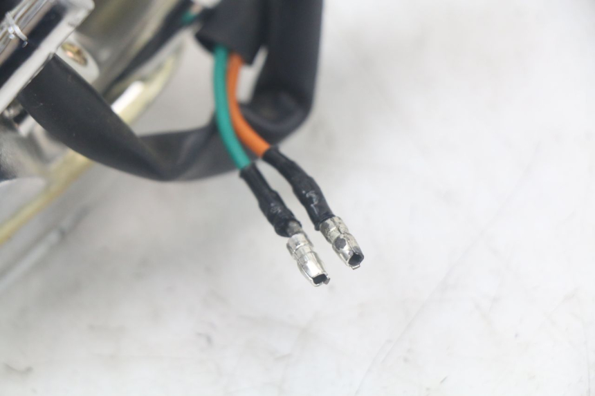 photo de CLIGNOTANTE ANTERIORE SINISTRA KYMCO AGILITY 4T 50 (2018 - 2022) - Vista d'insieme del prodotto