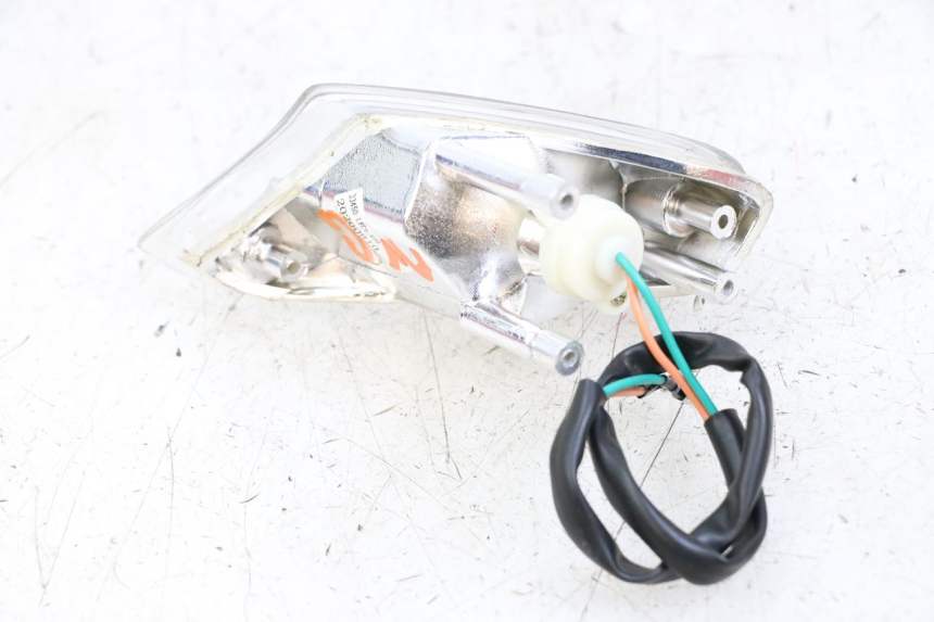 photo de CLIGNOTANTE ANTERIORE SINISTRA KYMCO AGILITY 4T 50 (2018 - 2022) - Primo piano tecnico