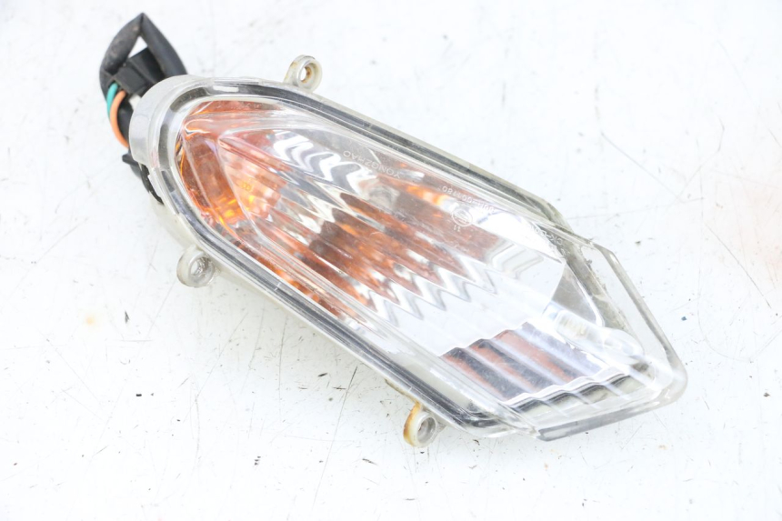 photo de FANALE ANTERIORE SINISTRO KYMCO AGILITY CITY 4T 50 (2008 - 2016) - Stato della superficie e materiale