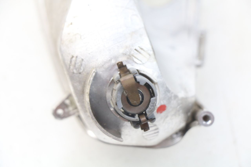 photo de FANALE ANTERIORE SINISTRO APRILIA ATLANTIC 125 (2003 - 2009) - Primo piano tecnico