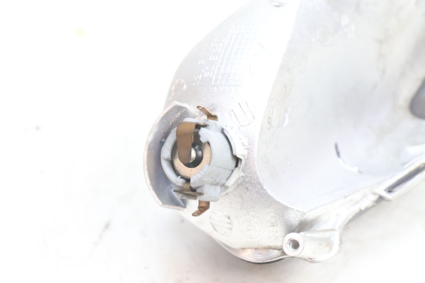 photo de FRECCE SINISTRO ANTERIORE APRILIA ATLANTIC S 125 (2010 - 2013) - Dettagli dei punti di fissaggio
