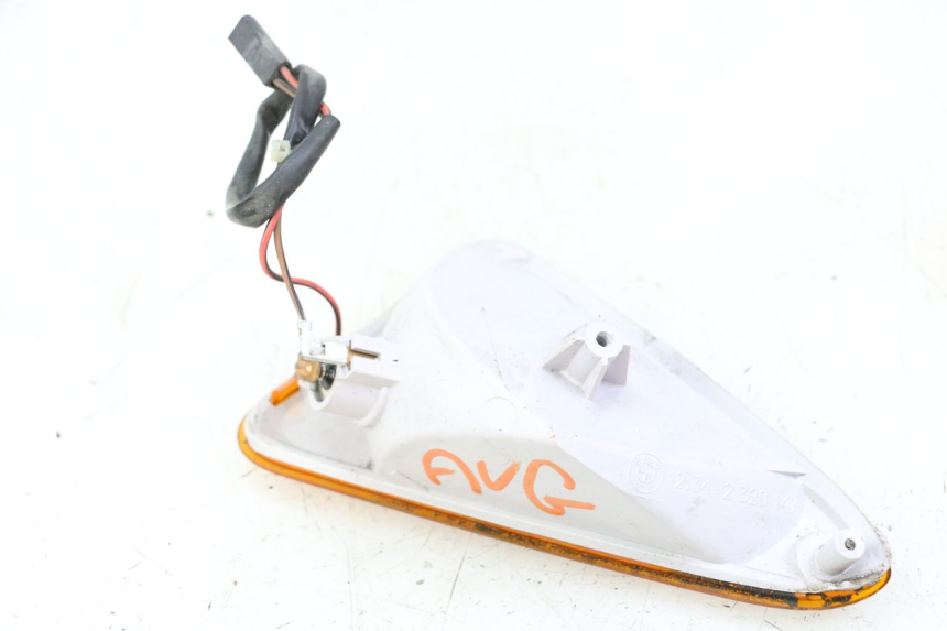 photo de CLIGNOTANTE ANTERIORE SINISTRA BMW C1 125 (2000 - 2003) - Primo piano tecnico