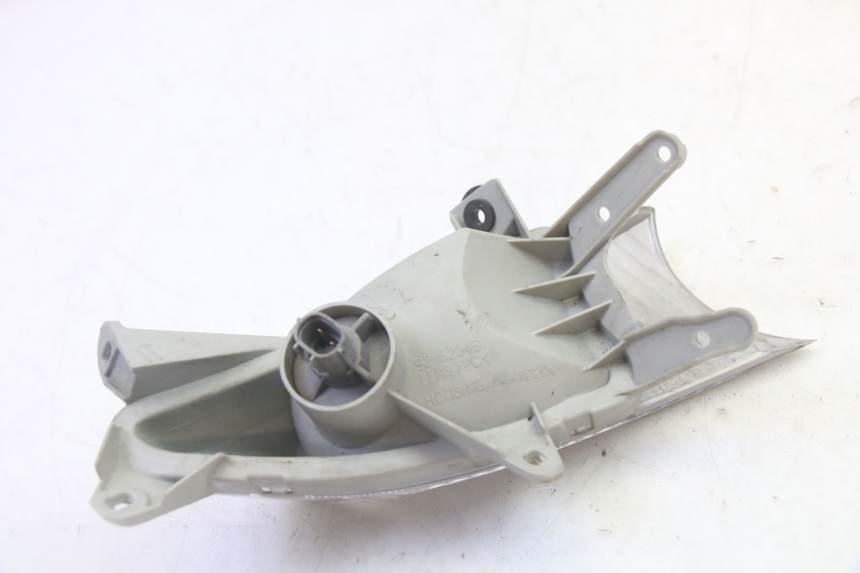 photo de CLIGNOTANTE ANTERIORE SINISTRA SUZUKI BURGMAN 125 (2007 - 2014) - Stato della superficie e materiale