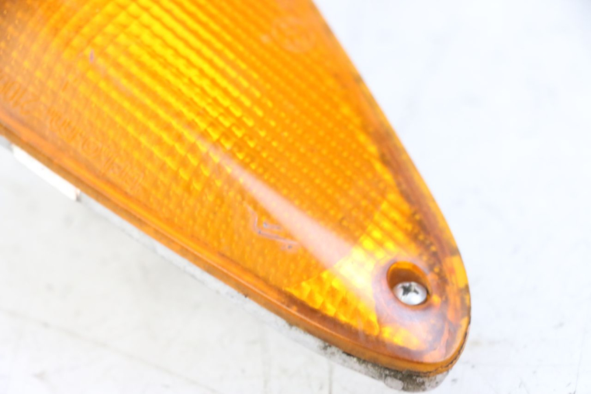 photo de CLIGNOTANTE ANTERIORE SINISTRA BMW C1 125 (2000 - 2003) - Zoom sullo stato d'uso