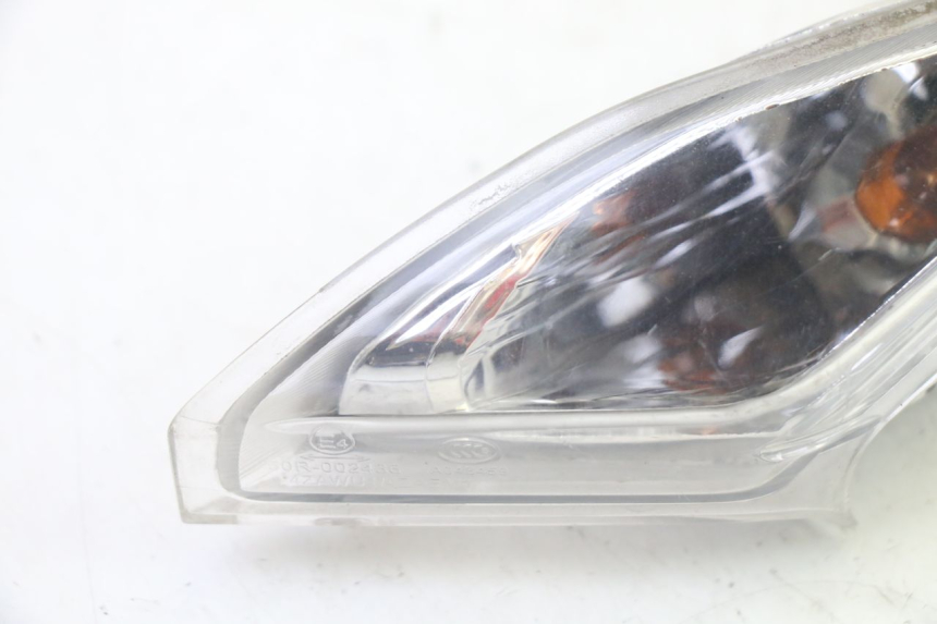 photo de CLIGNOTANTE ANTERIORE SINISTRA SYM CROX 4T 50 (2016 - 2023) - Dettaglio del componente