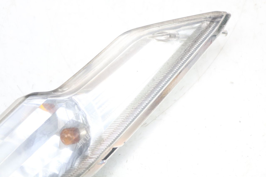 photo de CLIGNOTANTE ANTERIORE SINISTRA KYMCO DINK 4T 50 (2007 - 2018) - Primo piano tecnico